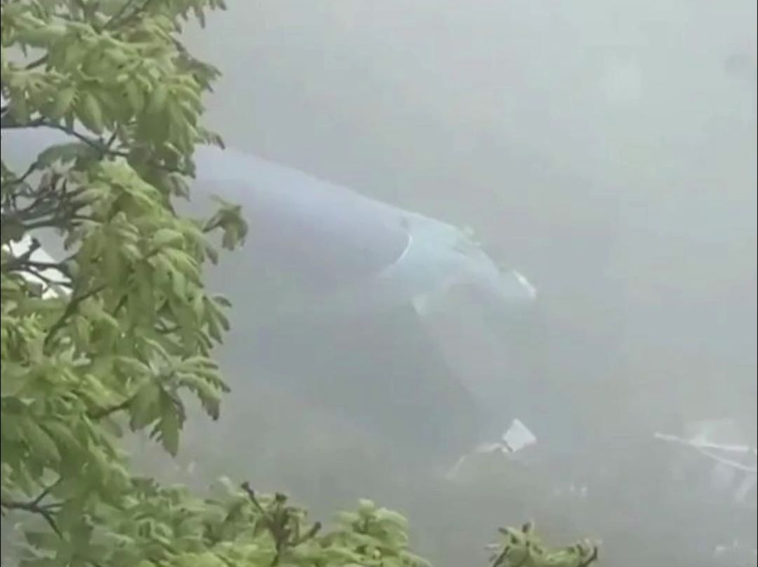 伊朗总统直升机坠落事故，细节披露：飞行30分钟遇到云团