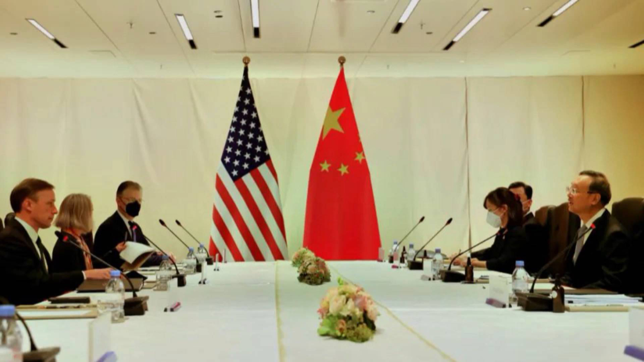 中美高层举行会晤，杨洁篪：两国避免冲突对抗，寻求互利共赢
