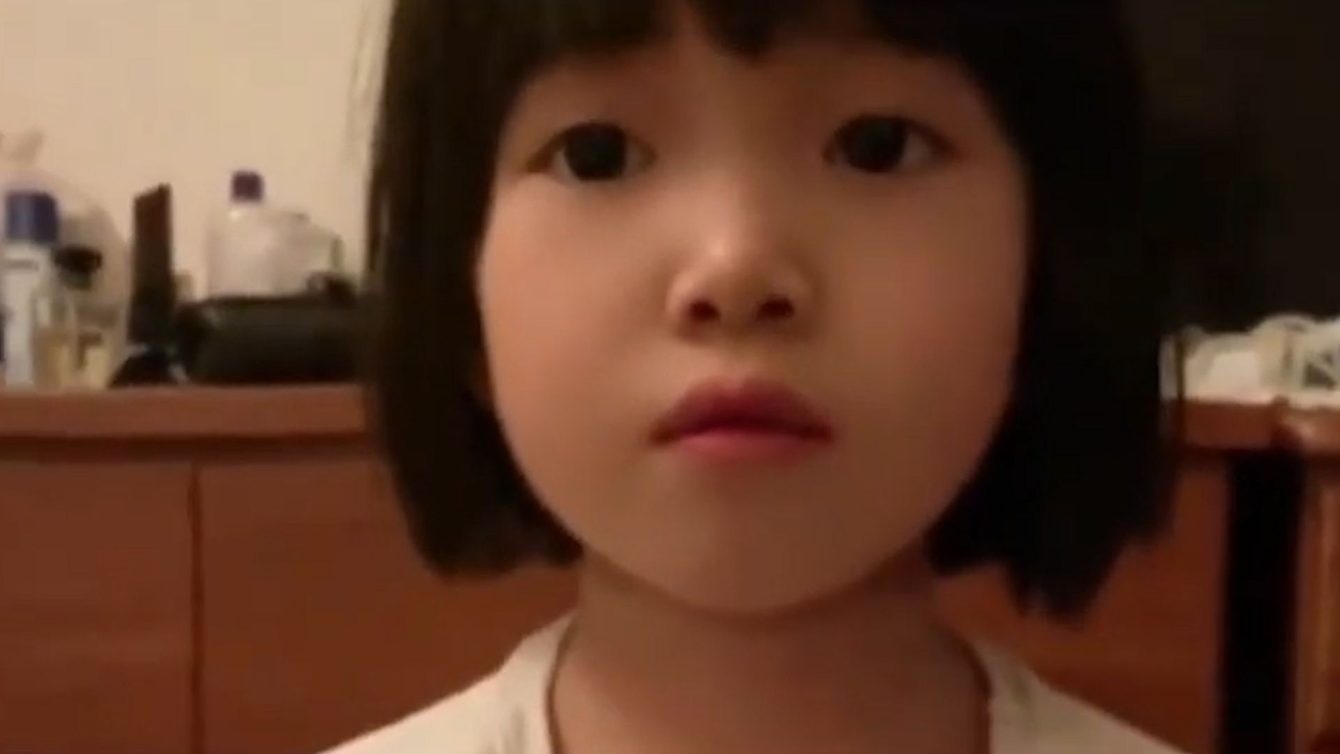 台湾小学生被老师误导 母亲耐心纠正：台湾是中国的，我们都是中国人