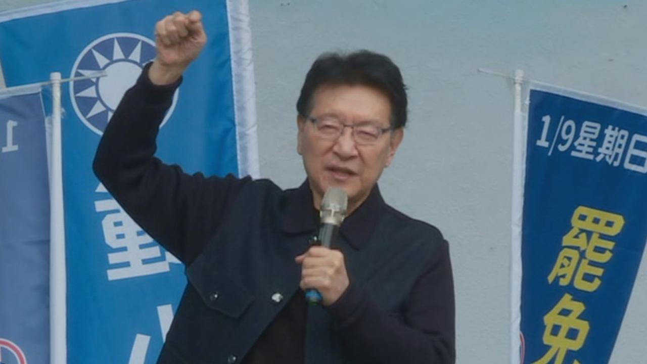 赵少康帮罢免林昶佐团体站台催票，放话要给蔡英文一点颜色看看