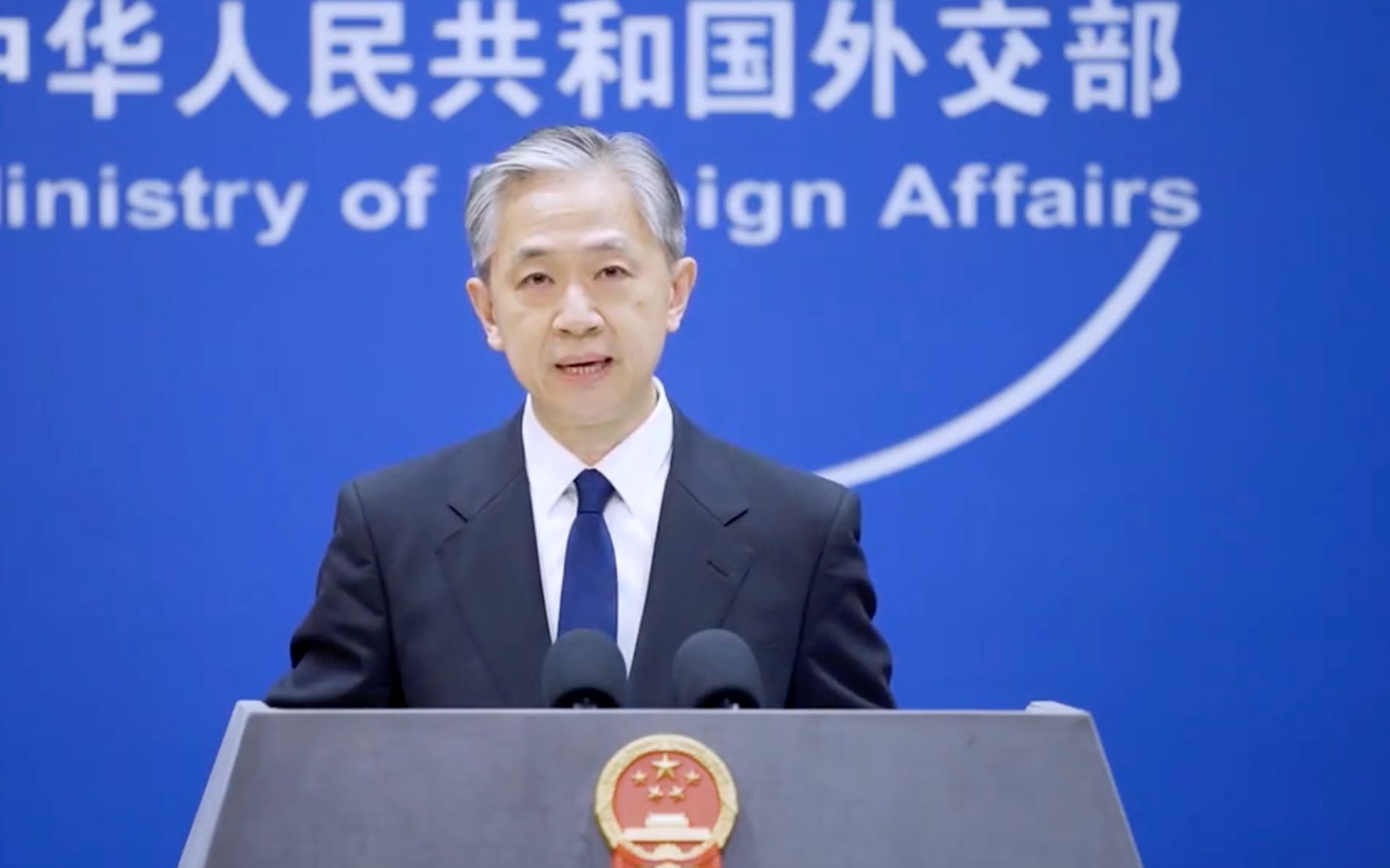 美军方称中国军舰“不安全”靠近美舰，外交部：美方滋事挑衅在前