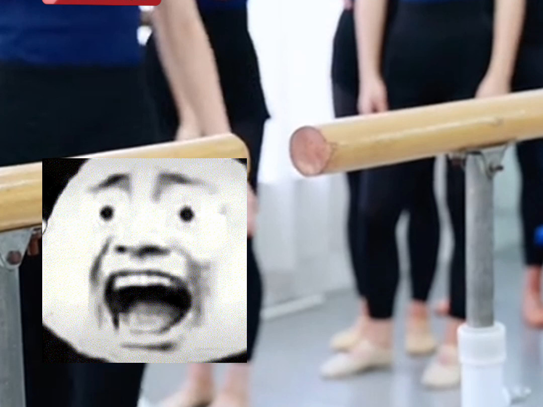 舞蹈生的腰有多细！八公分把杆轻松穿过，“这是什么减脂训练？求分享”