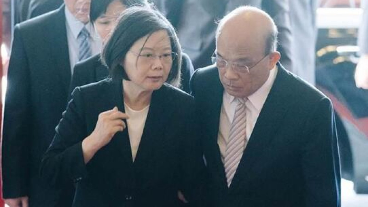 苏贞昌被点名下台，蔡英文卖关子：不用急着问