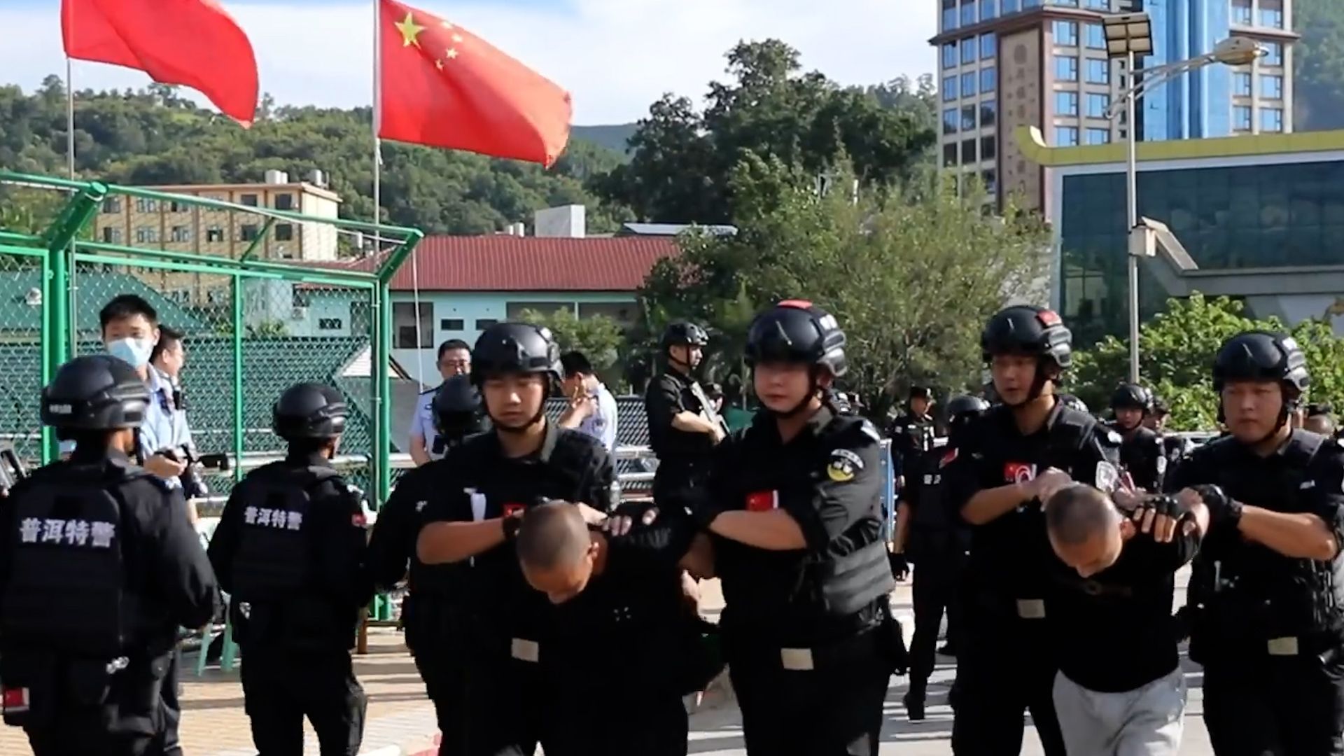 持续打击！又一批109名缅北电诈犯罪嫌疑人移交我方 现场曝光