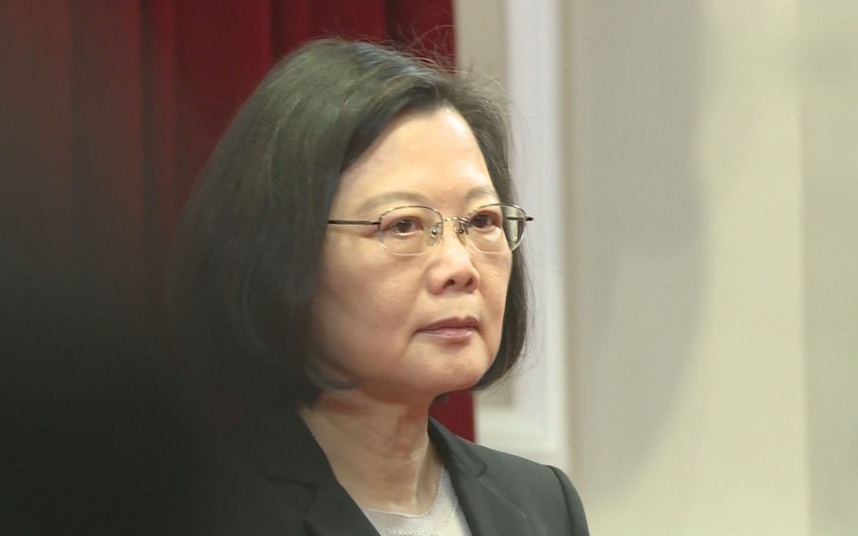 陈建仁能力不足纯靠蔡英文上位 难敌党内派系“逼宫”