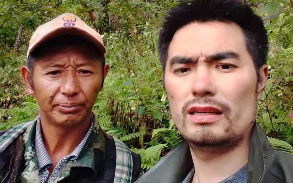 甘宇获救后与救他的村民对话：“找到甘宇了，我叫甘宇！”