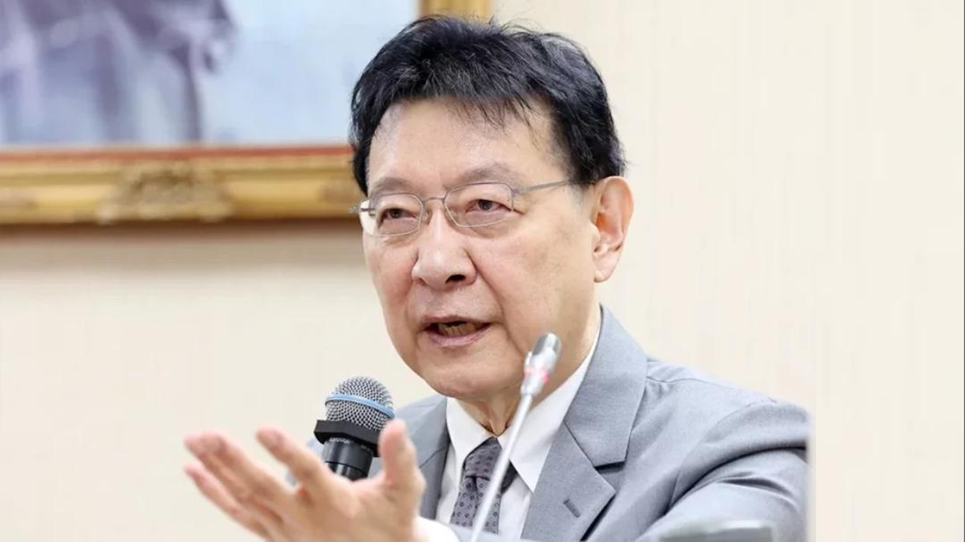 赵少康：民进党当局要把警察武装成军人，是让台湾走向战争