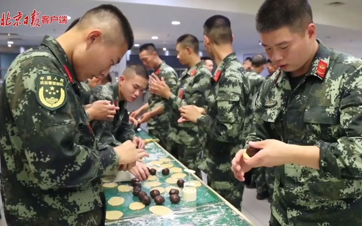 中秋佳节将至，看看军营月饼长啥样