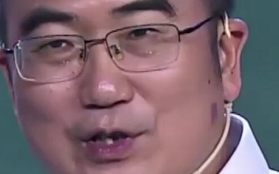感动！金银潭医院院长张定宇微笑讲述自己的渐冻症