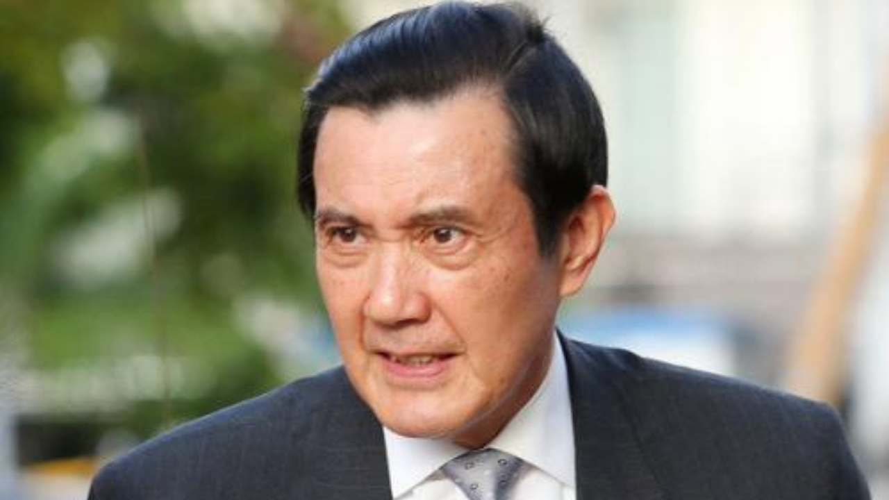 马英九留美吃猪脚遭绿营民代攻击，马办反讽：大脑是个好东西