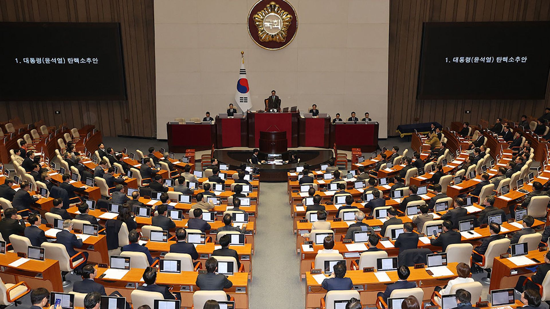 韩国国会通过总统弹劾案 尹锡悦职务立即停止