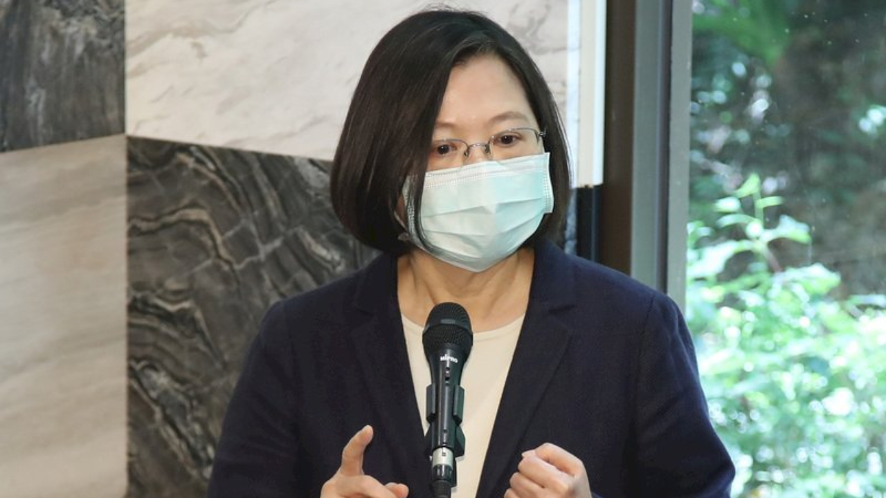 日本124万剂新冠疫苗抵台，蔡英文感恩戴德！国台办严正回应