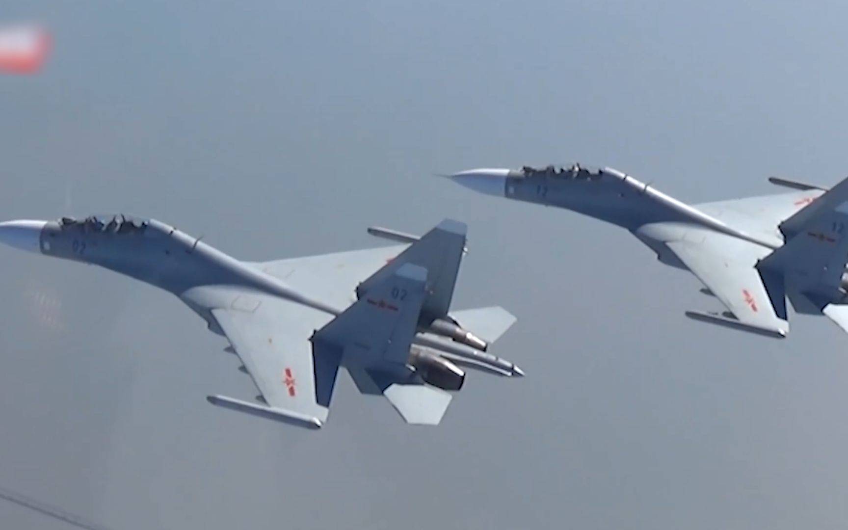 直击战机自由空战：苏30对决歼10 攻防手段轮番上演！