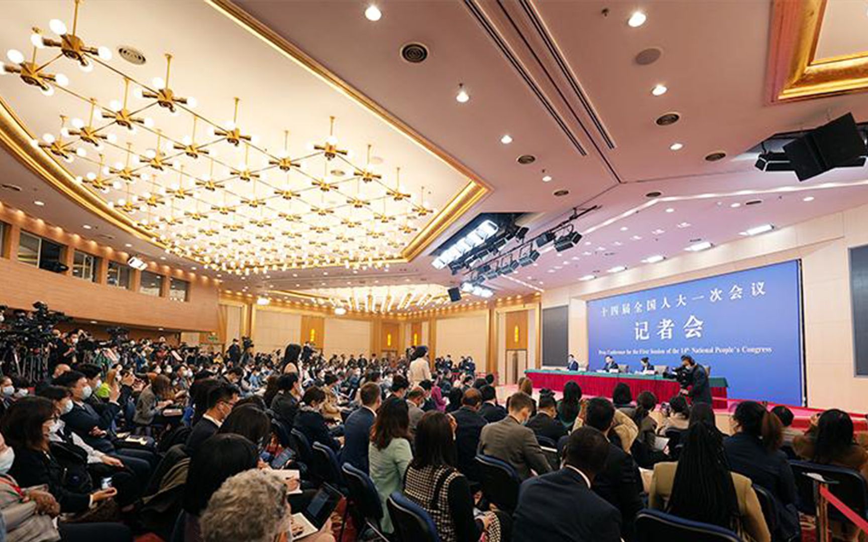 秦刚提醒美方：台湾问题处理不好 中美关系地动山摇