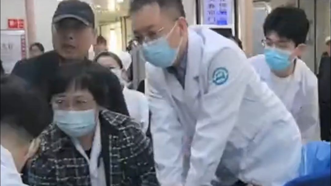 黄金抢救时间仅4分钟！38岁男子在医院突发心梗，医护人员上演“教科书式”接力抢救
