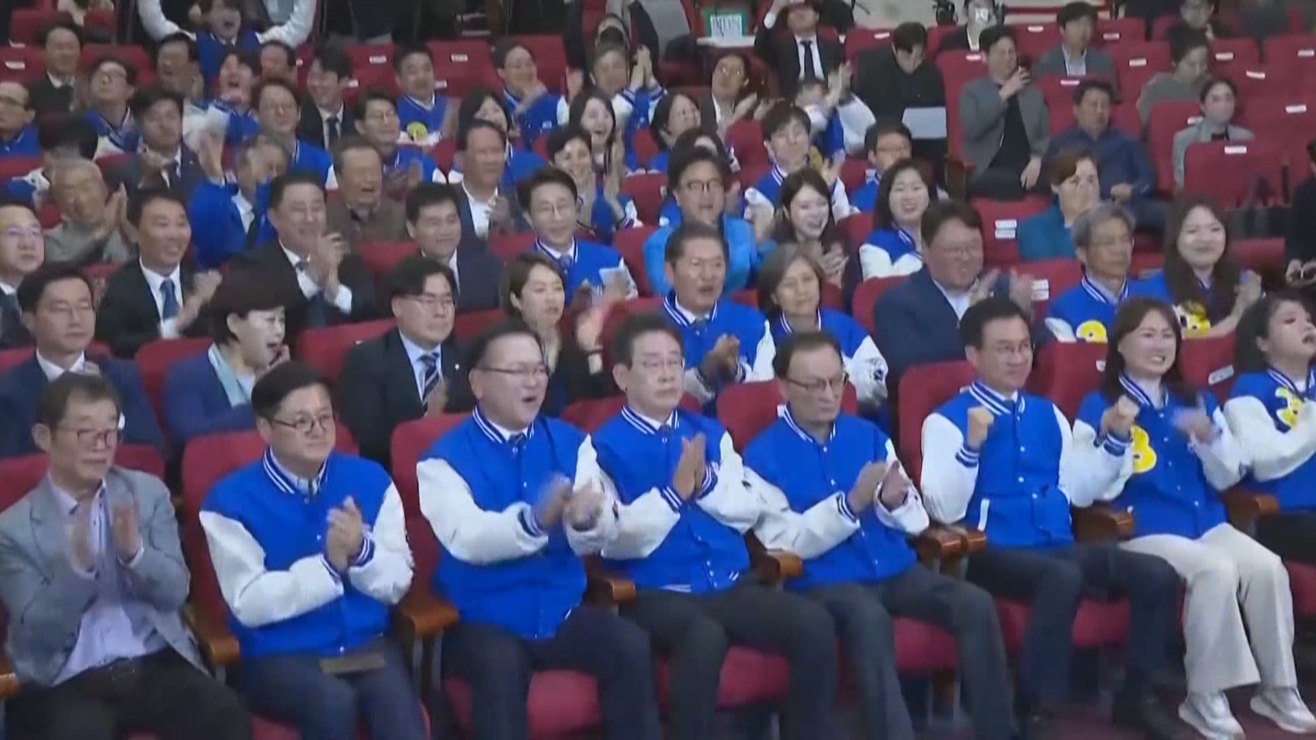 韩国最大在野党在国会议员选举中获压倒性胜利