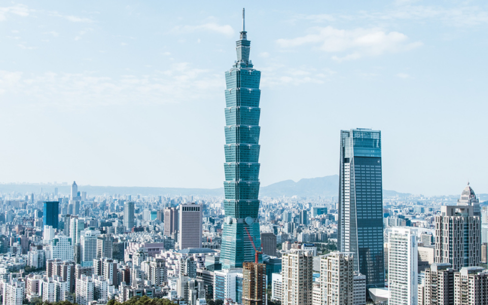 台湾经济欣欣向荣？邱毅：台海情势紧张，岛内经济势必走向空洞化