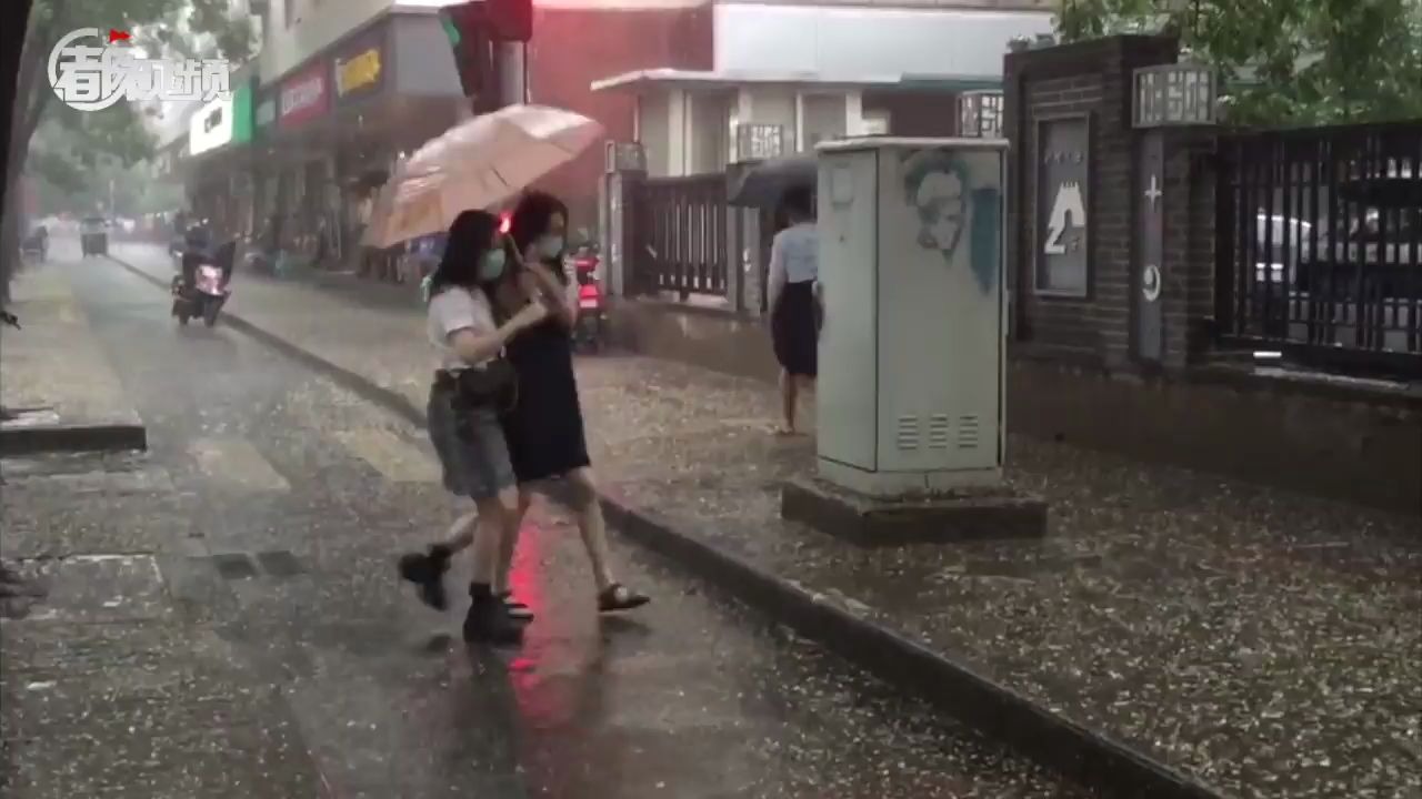 强降雨来袭！北京发布雷电、暴雨黄色预警