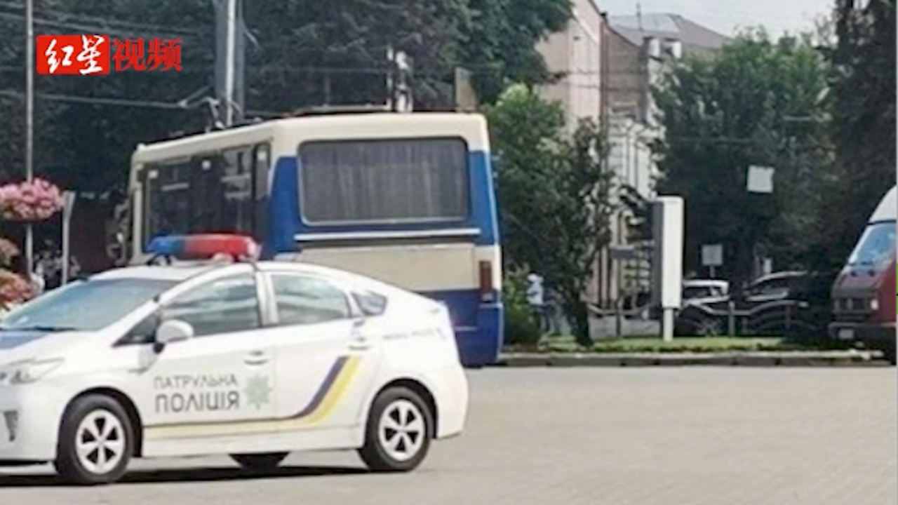 乌克兰发生公交劫持事件 20名乘客被劫为人质