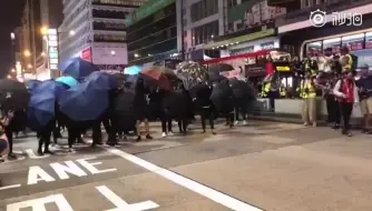 一段暴徒逃跑视频引群嘲，网民：香港以他们为耻