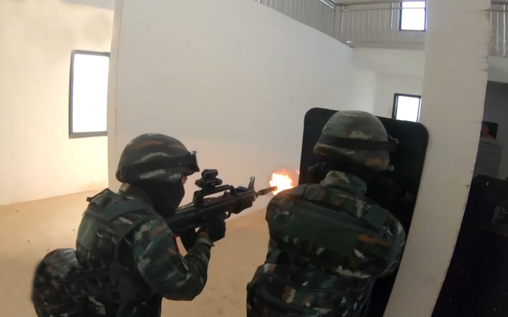 武警特战这场城市反恐战 是不是很眼熟？