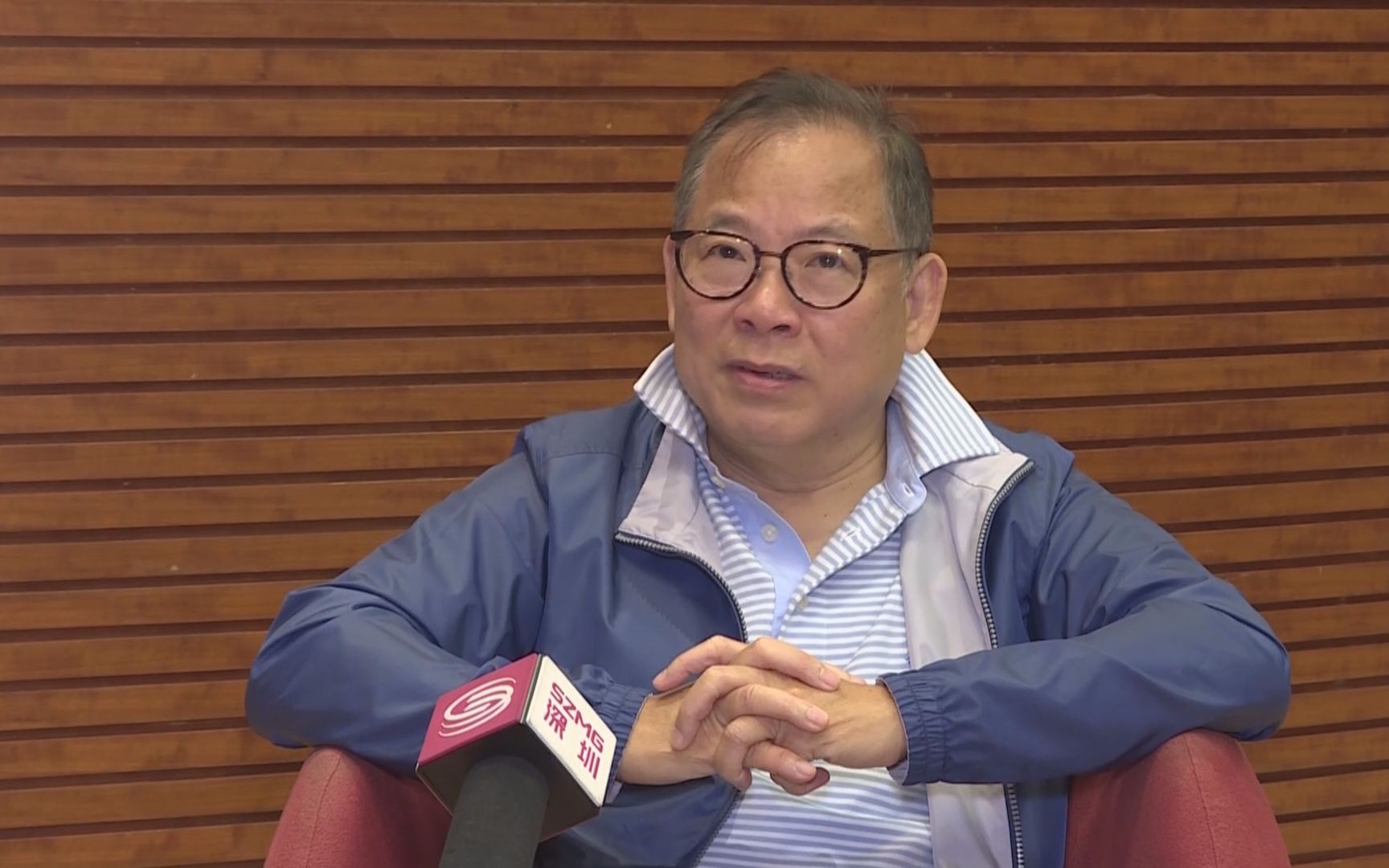 香港爱国歌手张明敏：“爱国者治港”理所当然必须支持