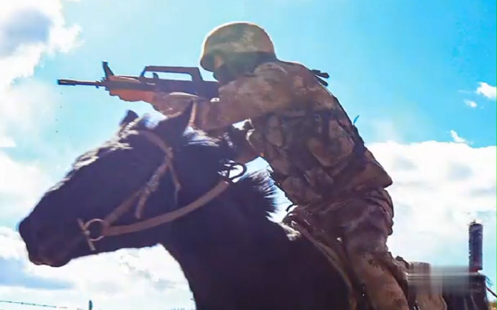 飒！高原腹地 骑兵连战士骑马射击