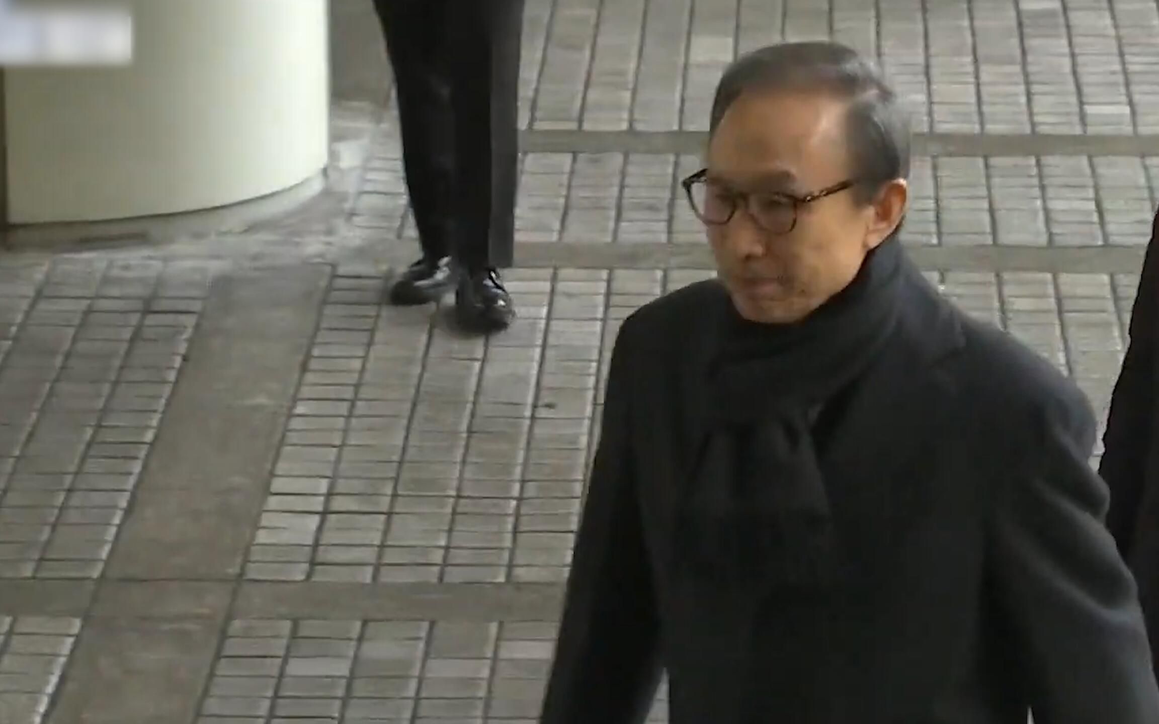 青瓦台魔咒再上演！韩前总统李明博受贿案终审获刑17年
