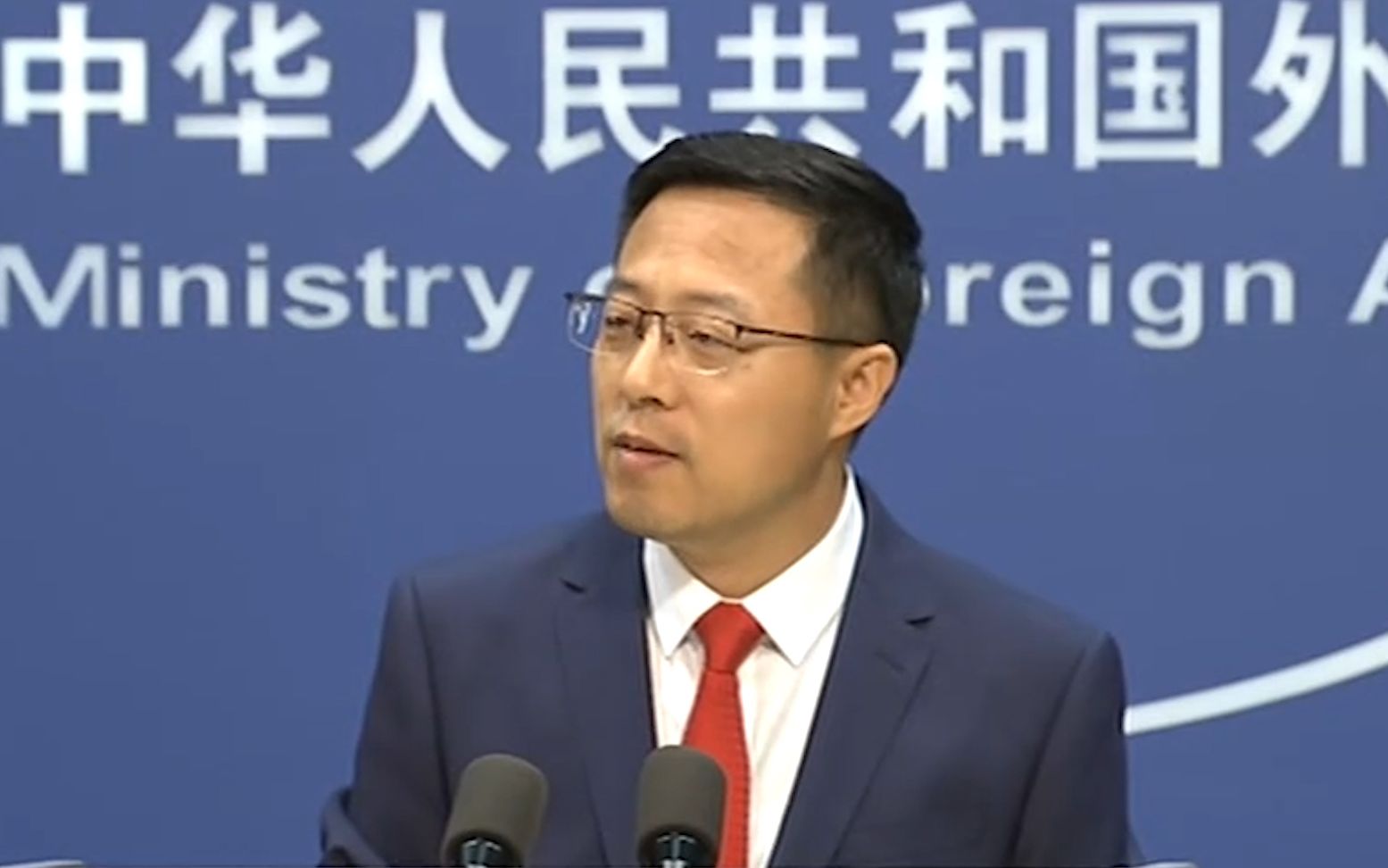 澳方威逼恐吓中国记者 我外交部怒斥其非法行径