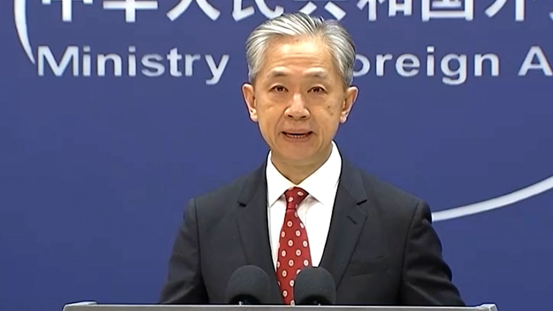 外交部采取了哪些政策措施便利外国人来华？汪文斌介绍有关情况
