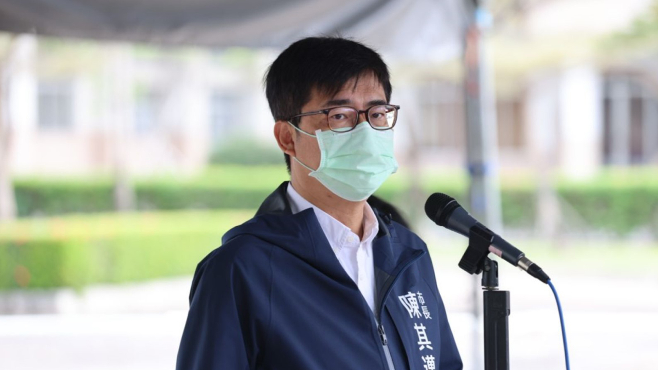 台湾高雄“城中城”大火酿重大伤亡，国民党提告陈其迈渎职