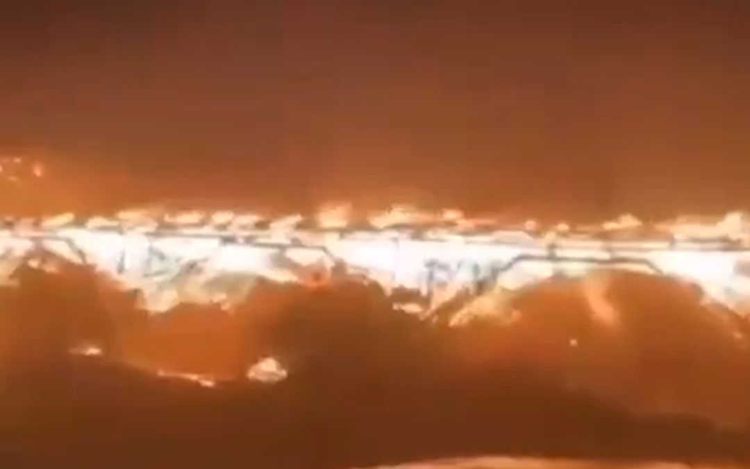 中国现存最长木拱廊桥、超900年历史的屏南万安桥被烧毁.
