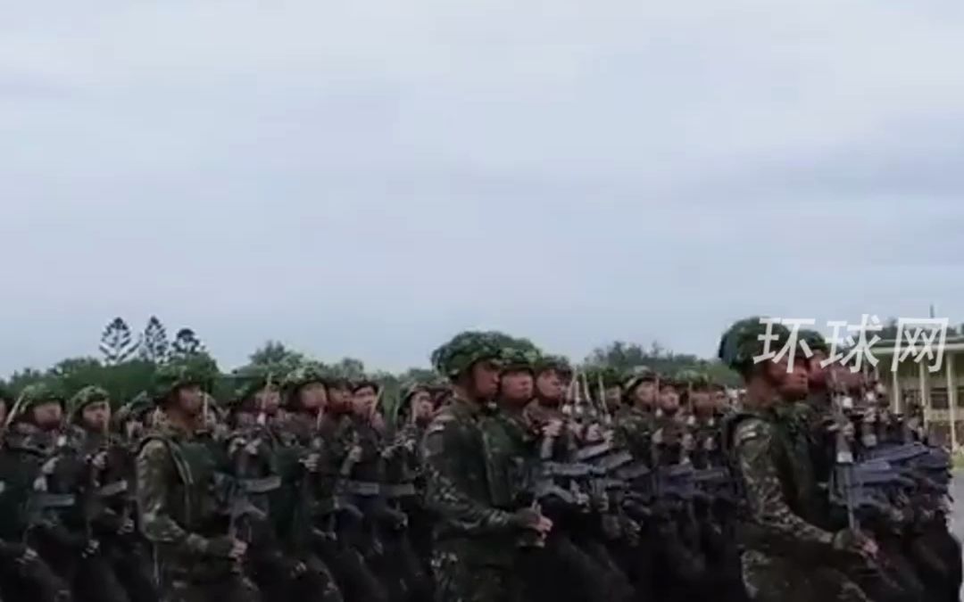台军“新式正步”首度曝光，岛内网友：这不是解放军正步吗