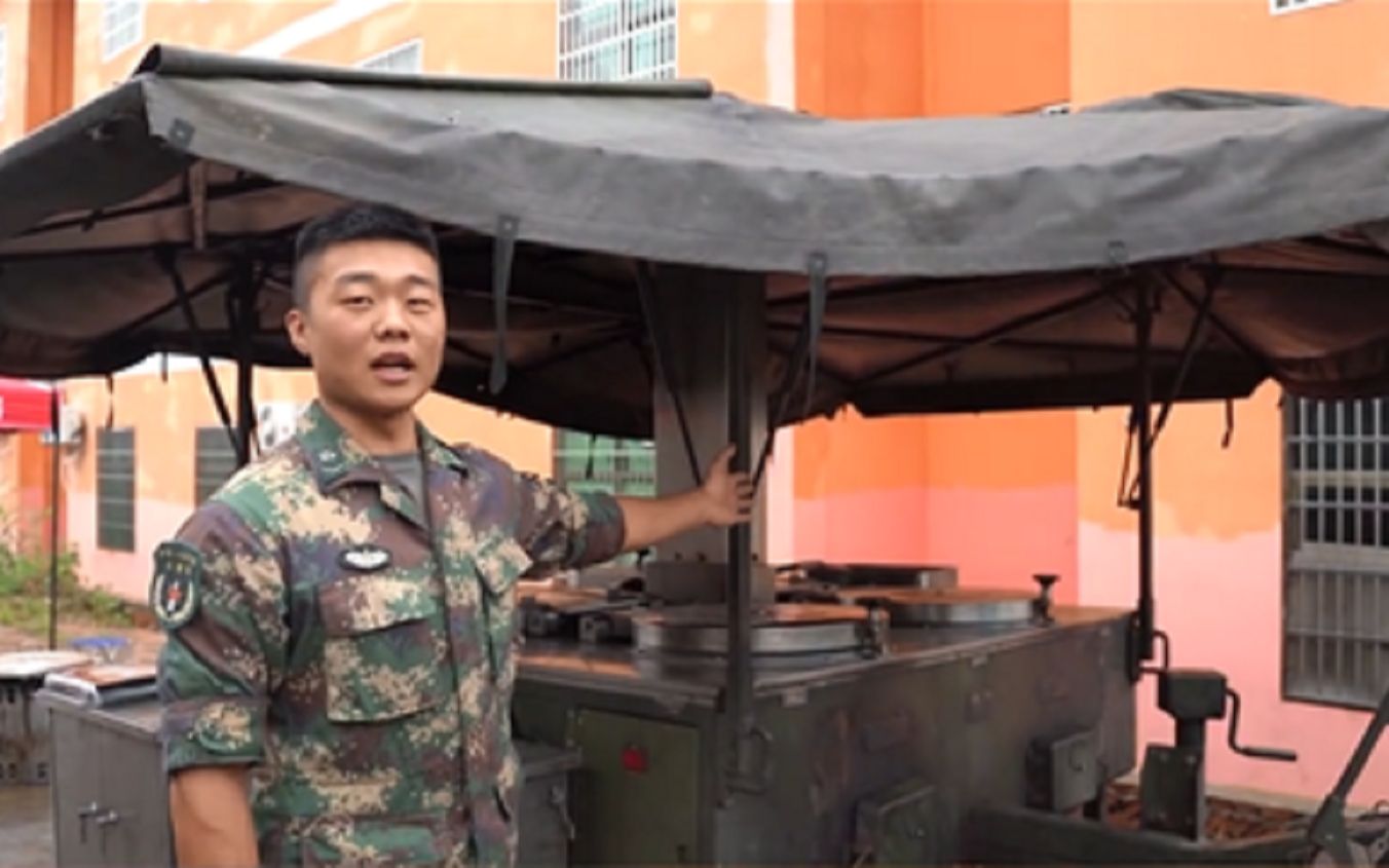 “移动餐车”火力全开！抗洪一线官兵们吃上热乎饭