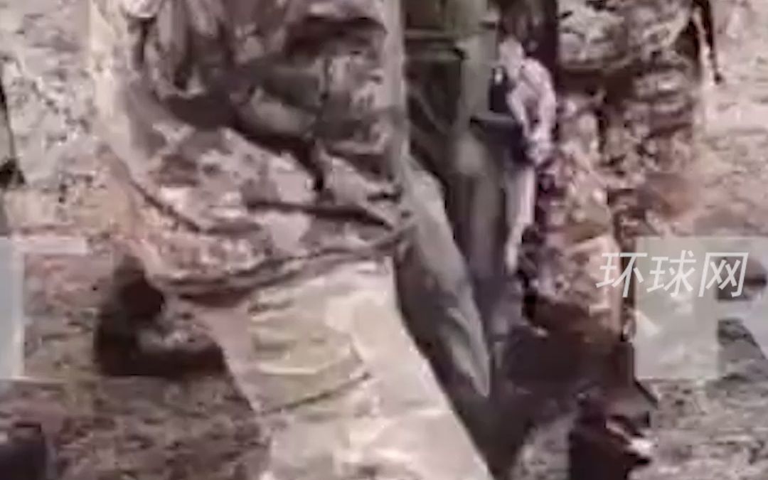 俄媒发布视频：14名乌克兰士兵向顿巴斯地区民间武装投降