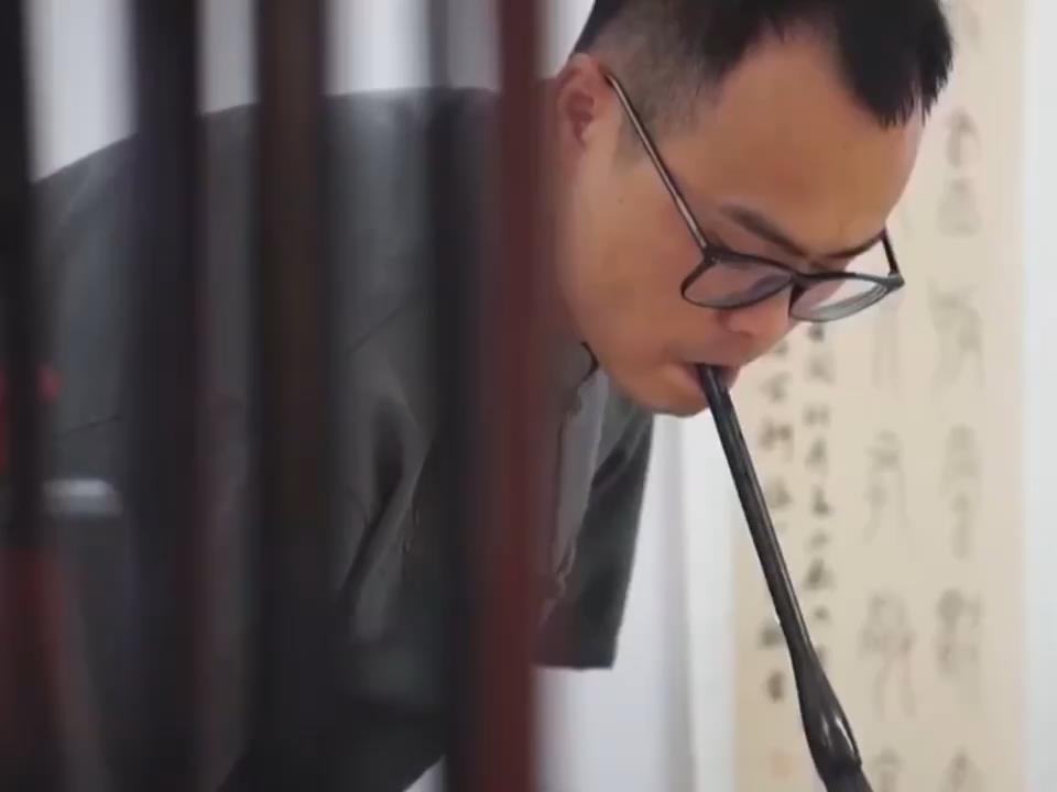 励志！33岁无臂小伙苦练书法20余年