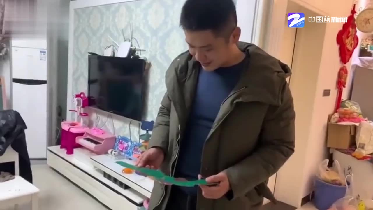 6岁女儿睡前为爸爸留下生日礼物