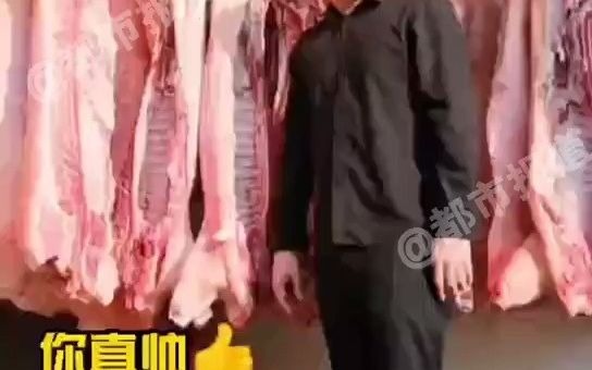 都市报道【商丘农村90后 “咆哮哥”，捐100头猪送抗洪前线，一句话听哭无数人！】