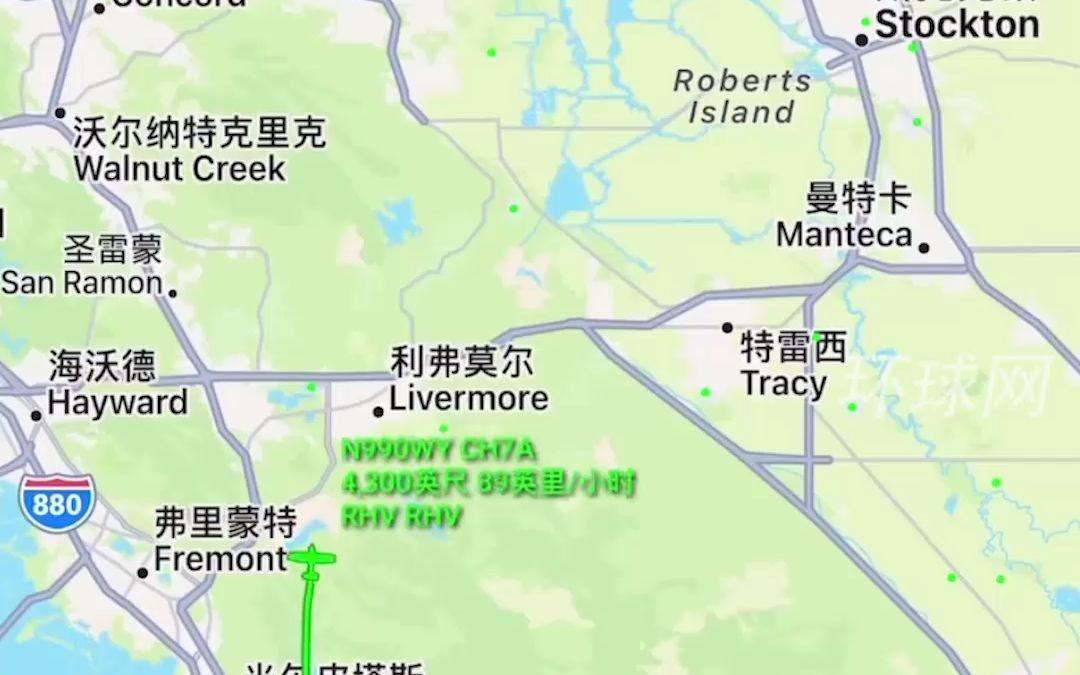 一架轻型飞机在美加州上空飞行2小时，用轨迹写下：MU5735 R.I.P.