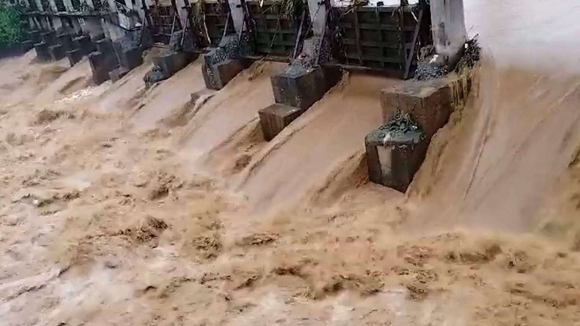 华南本轮极端强降雨将短暂收缩 月底前还有2轮降水“无缝衔接”