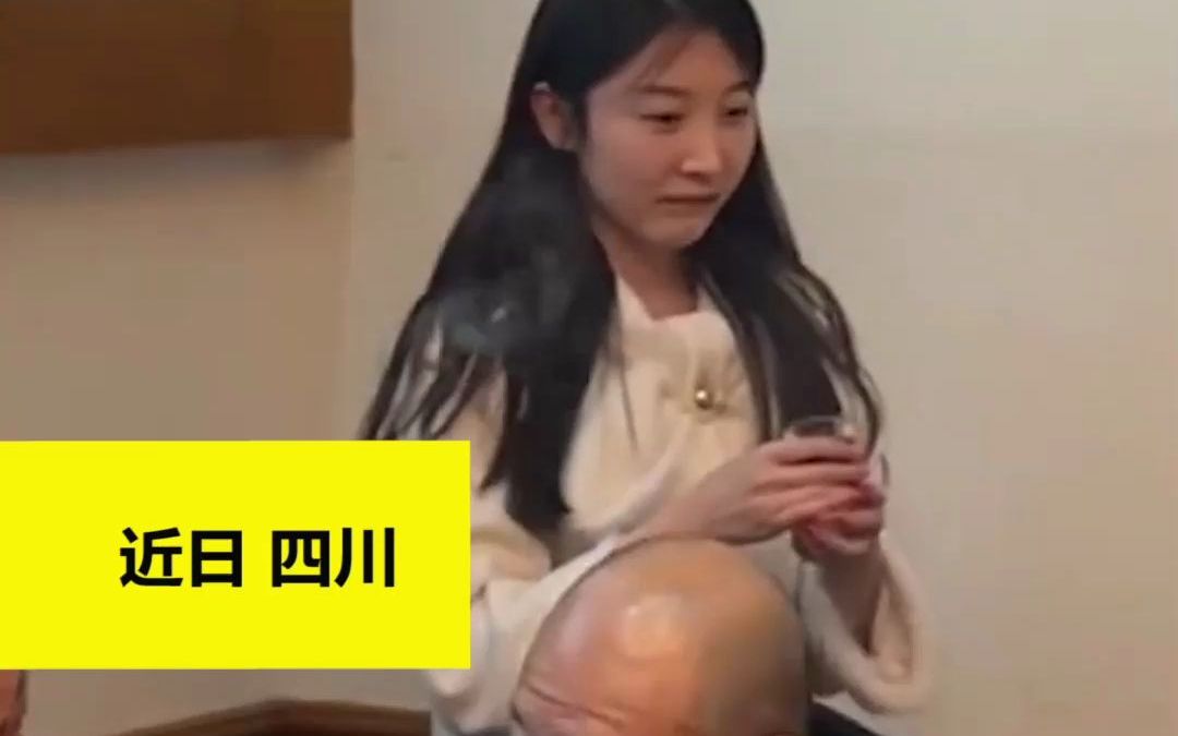 女子给未来公公敬酒时满脸紧张，男友及时救场，细节之处令人点赞