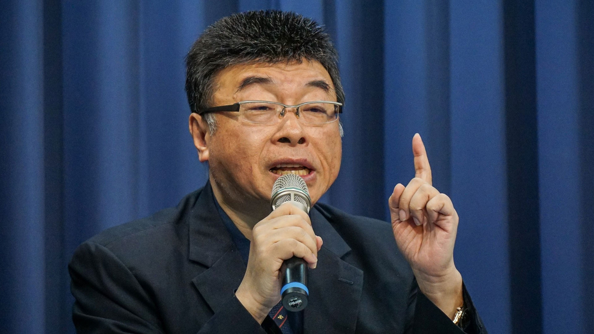 秦刚拿出宪法回应台湾问题，邱毅：对美国发出三重意义的警告