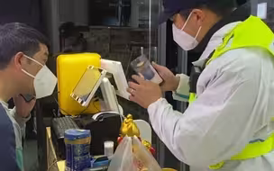 小区宝宝即将断粮，上海民警化身“跑腿奶爸”帮忙采购