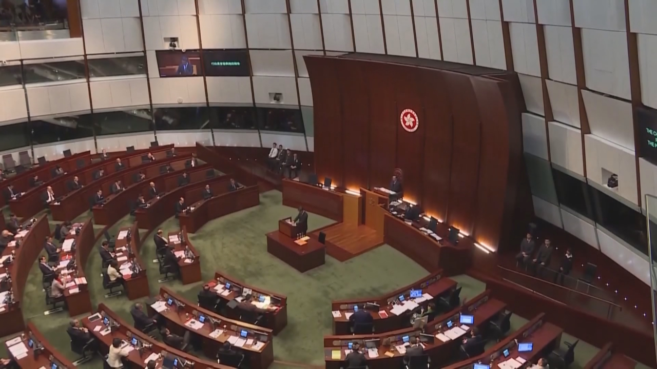 香港立法会换届选举12月举行 现届任期延长至年底