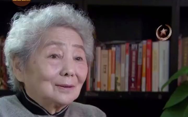 美军俘虏不信美军会投细菌弹，一口吃掉地上蚂蚁，结果……