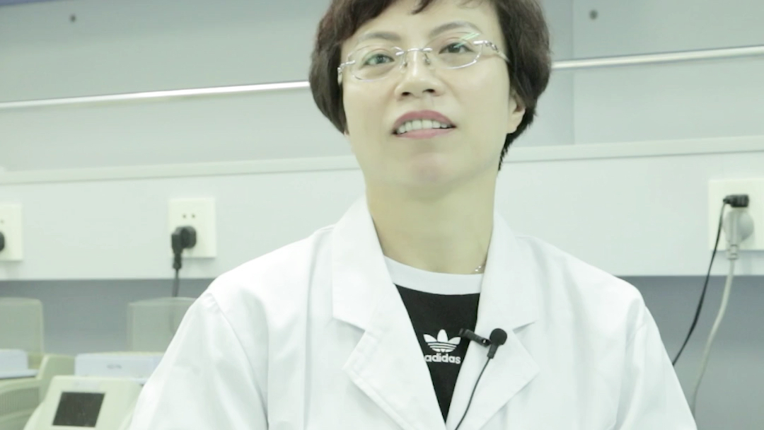 奇葩！双胞胎去做亲子鉴定，居然有一个不是亲生的。亲子鉴定师:这个概率比中彩票还低....