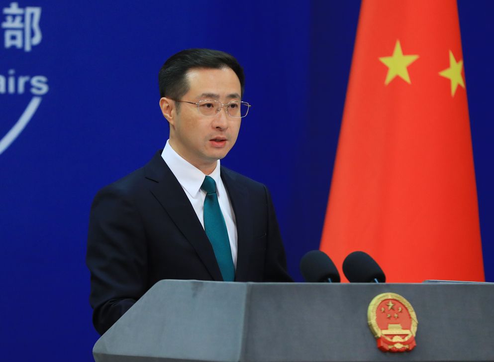菲方出尔反尔，违反所作承诺 美方颠倒黑白，搅乱地区局势