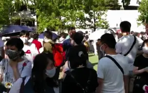 东奥会现场外人头窜动，气氛组已到位！