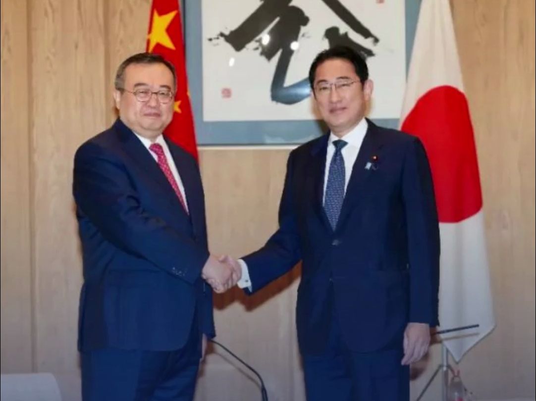 岸田文雄会见刘建超，刘建超：日方应恪守一个中国原则，妥善处理核污染水排海等敏感问题。