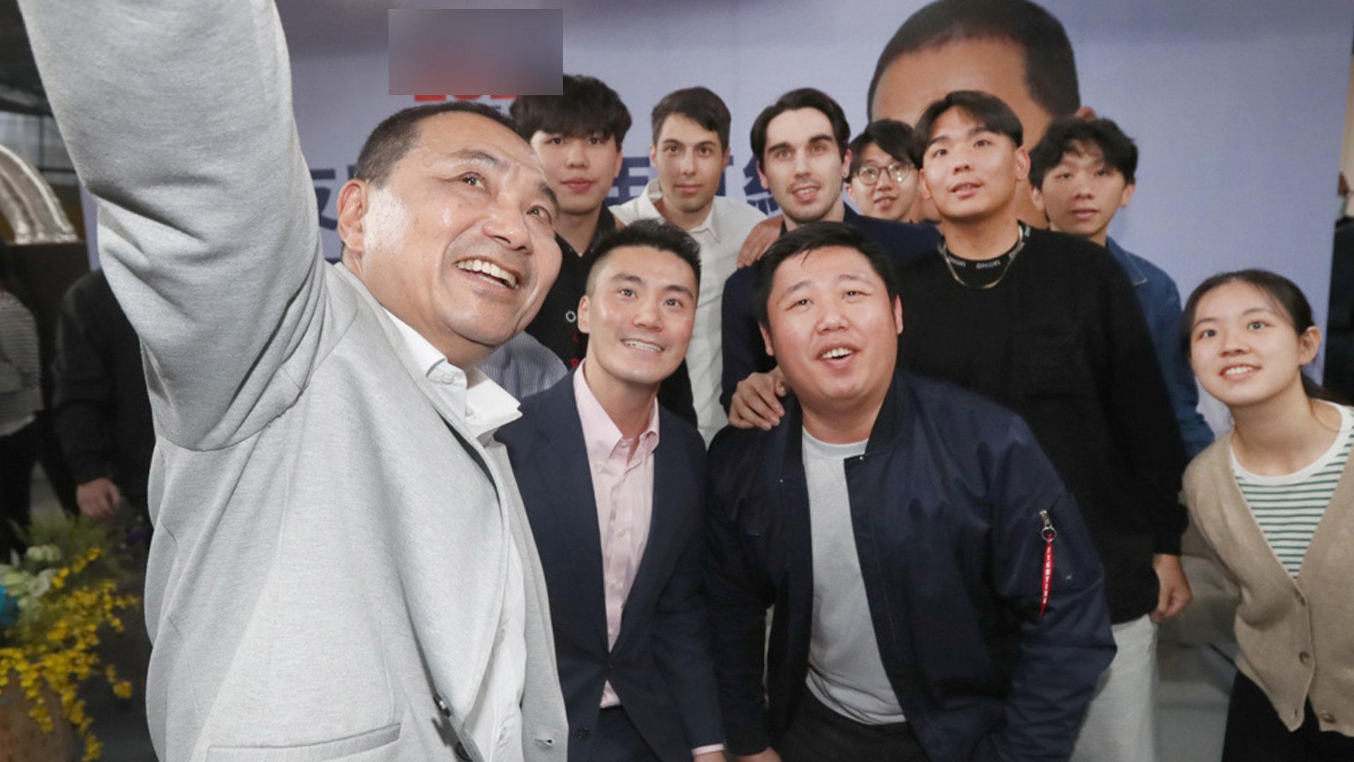 形容“蓝白合”像一家人，侯友宜吁蓝支持者：多看柯文哲优点